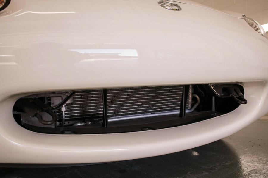 Детали экстерьера Mazda MX-5 Miata (NB1) 2000 года  (NA) (фото 8 из 24)